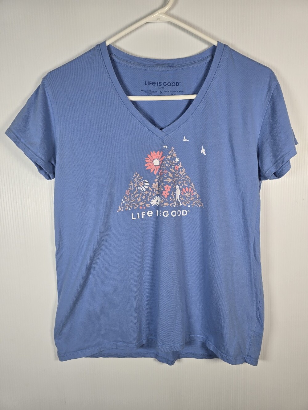 Life is Good Women's Blue Cotton‎ V-Neck Short Sleeve Tee Floral Graphic Size S